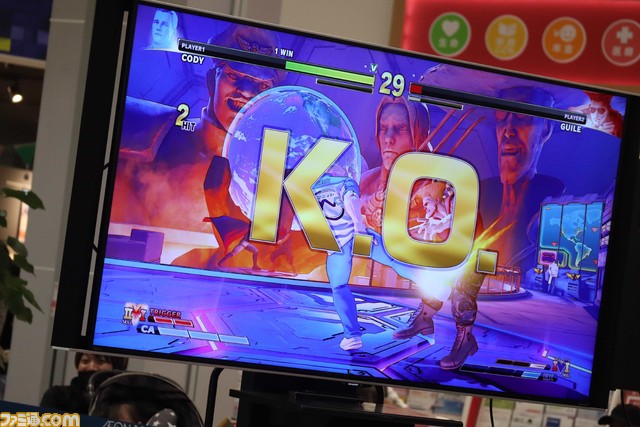 『スト5』SFLファン交流キャラバン in 愛知リポート。板橋ザンギエフ選手率いるコミュファ DetonatioNが集結。個別レクチャーや真剣勝負など、ファンとの交流の模様をお届け