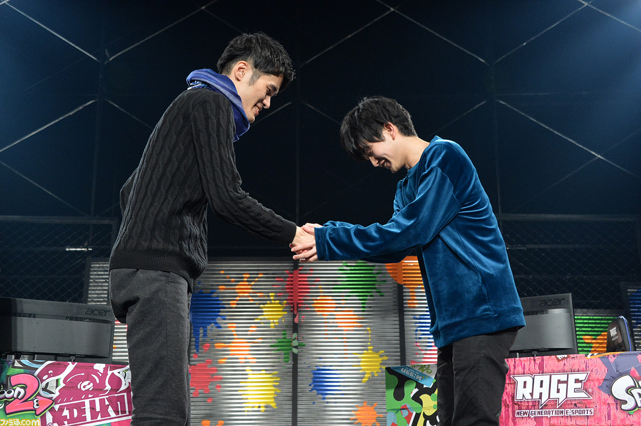 RAGE『スプラトゥーン2』大会、初代王者はTASO! 速報リポート&優勝直後のTASOの4選手に直撃インタビュー!_08