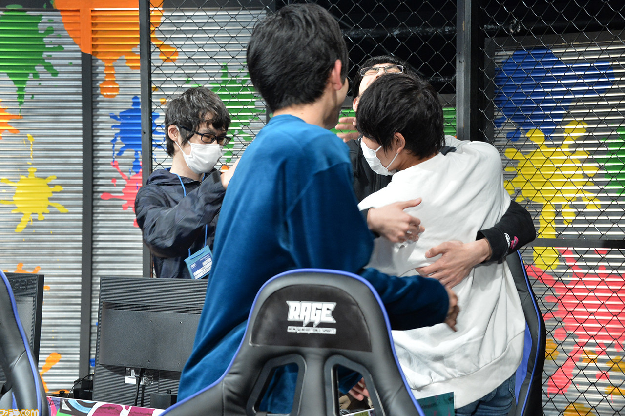 RAGE『スプラトゥーン2』大会、初代王者はTASO! 速報リポート&優勝直後のTASOの4選手に直撃インタビュー!_13