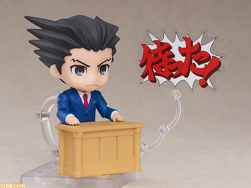 『逆転裁判』成歩堂と御剣のねんどろいどが予約受付スタート。おなじみの「異議あり!」パーツや法廷の机なども付属