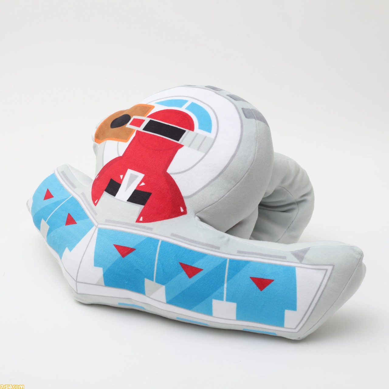 『遊戯王』デュエルディスクをイメージした卓上お昼寝枕が登場。本日(12/9)より受注開始