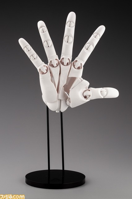 『遊戯王』シリーズの“美手”などを手掛けたアニメーター・加々美高浩が監修するハンドモデルが発売決定。人体が動かない方向にはロックがかかる構造でリアルな可動域が再現