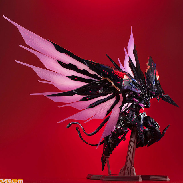 『遊戯王』No.107 銀河眼の時空竜がフィギュア化。メカニックデザイナーKoma氏のアレンジによって緻密な造形に。ニュートラル体のフィギュアも付属