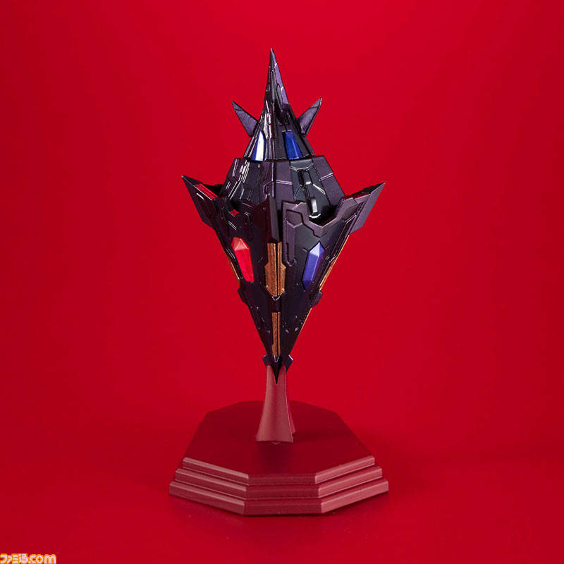 『遊戯王』No.107 銀河眼の時空竜がフィギュア化。メカニックデザイナーKoma氏のアレンジによって緻密な造形に。ニュートラル体のフィギュアも付属