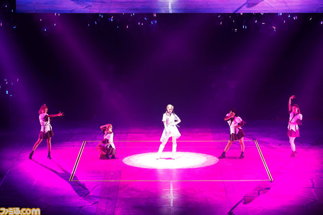 『アイマス シンデレラガールズ』“燿城夜祭 -かがやきよまつり-”2日目リポート。大阪出身アイドルが『あんきら!?狂騒曲』ならぬ『おおさか!?狂騒曲』を披露! 大阪らしいユニークな演出で最高の夜祭に